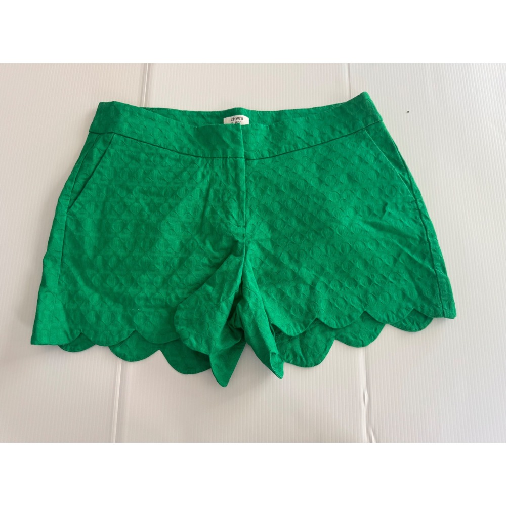 Crown & Ivy Green Scalloped Hem Textured Jacquard Shorts Womens Size 6